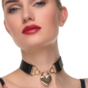 kinky-diva-heart-necklace