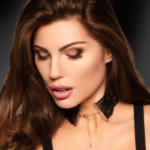 kinky-diva-lace-choker